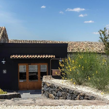 Podere Dell'Etna Segreta - Essential Nature Hotel & Glamping Biancavilla Ngoại thất bức ảnh