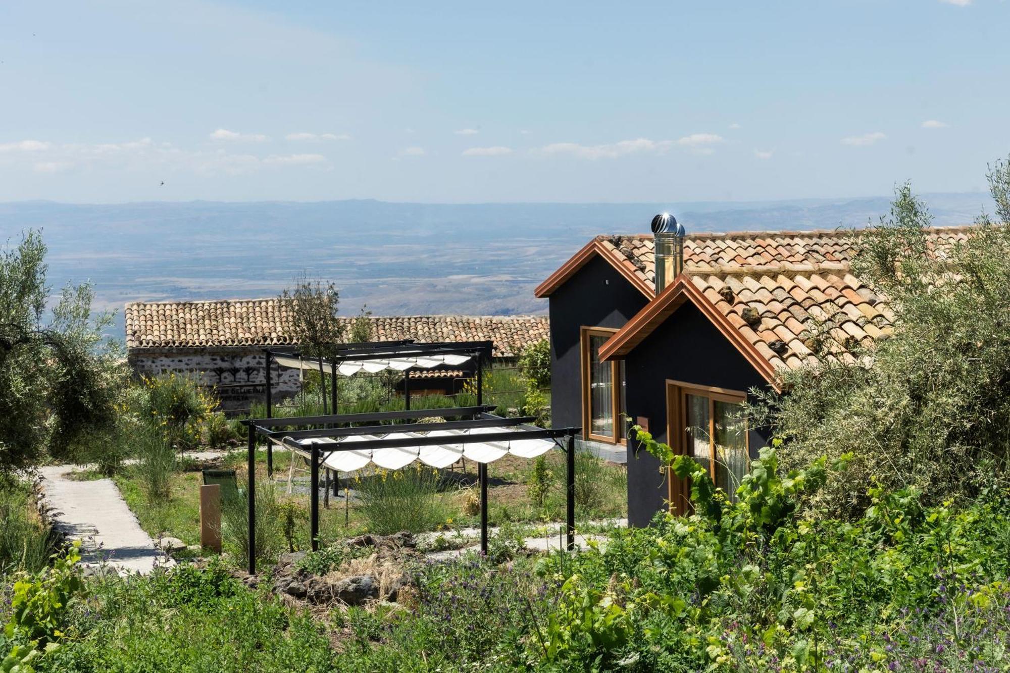 Podere Dell'Etna Segreta - Essential Nature Hotel & Glamping Biancavilla Ngoại thất bức ảnh